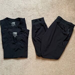 Barco Scrubs, 2 tops 1 bottom (Size M)